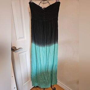 Maxi strapless‎ dress